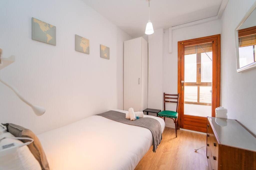 Authentic Flat Near The Appartement Alicante