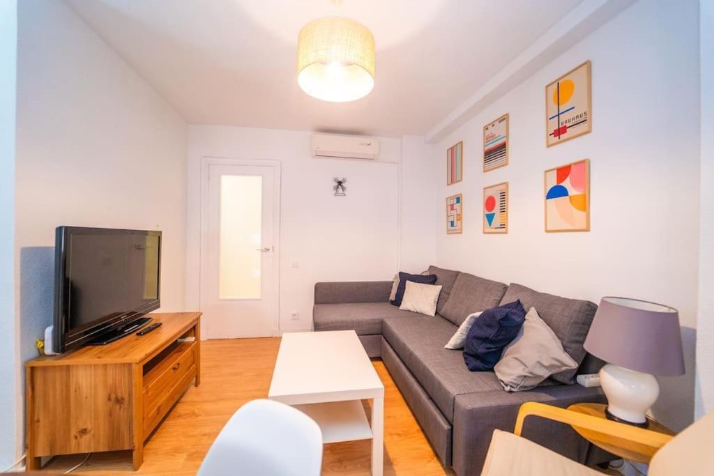 Authentic Flat Near The *