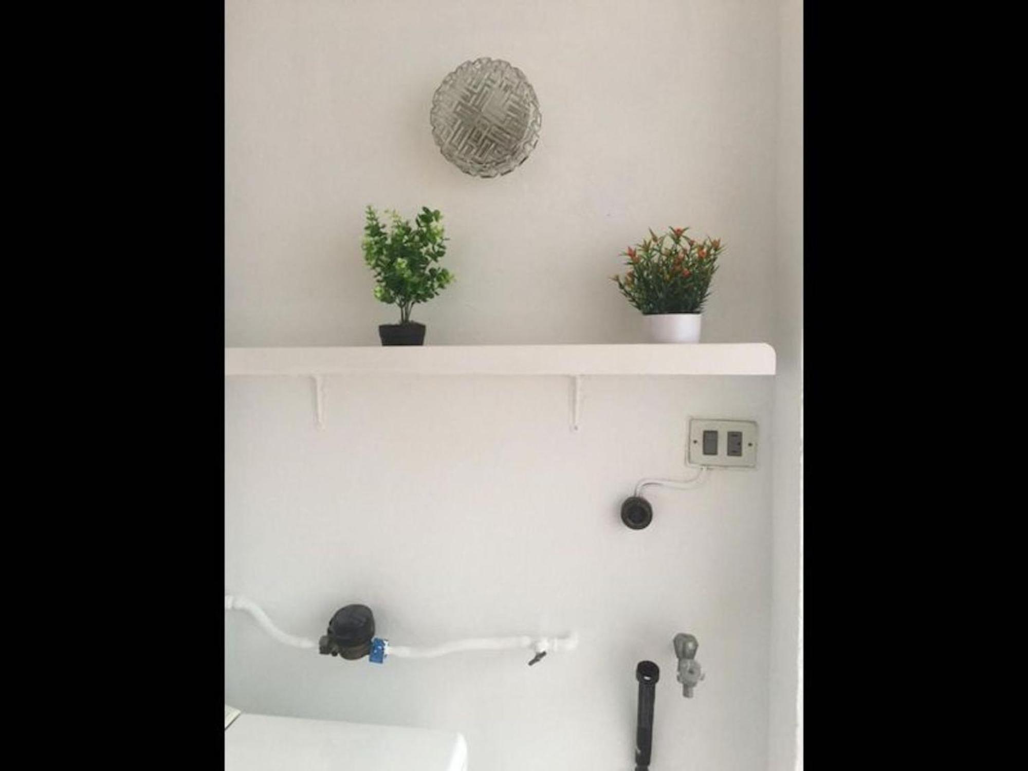 Apartment 15 Minutes Walk To The Centre And 3 Bedroom Deluxe -esp1yr *