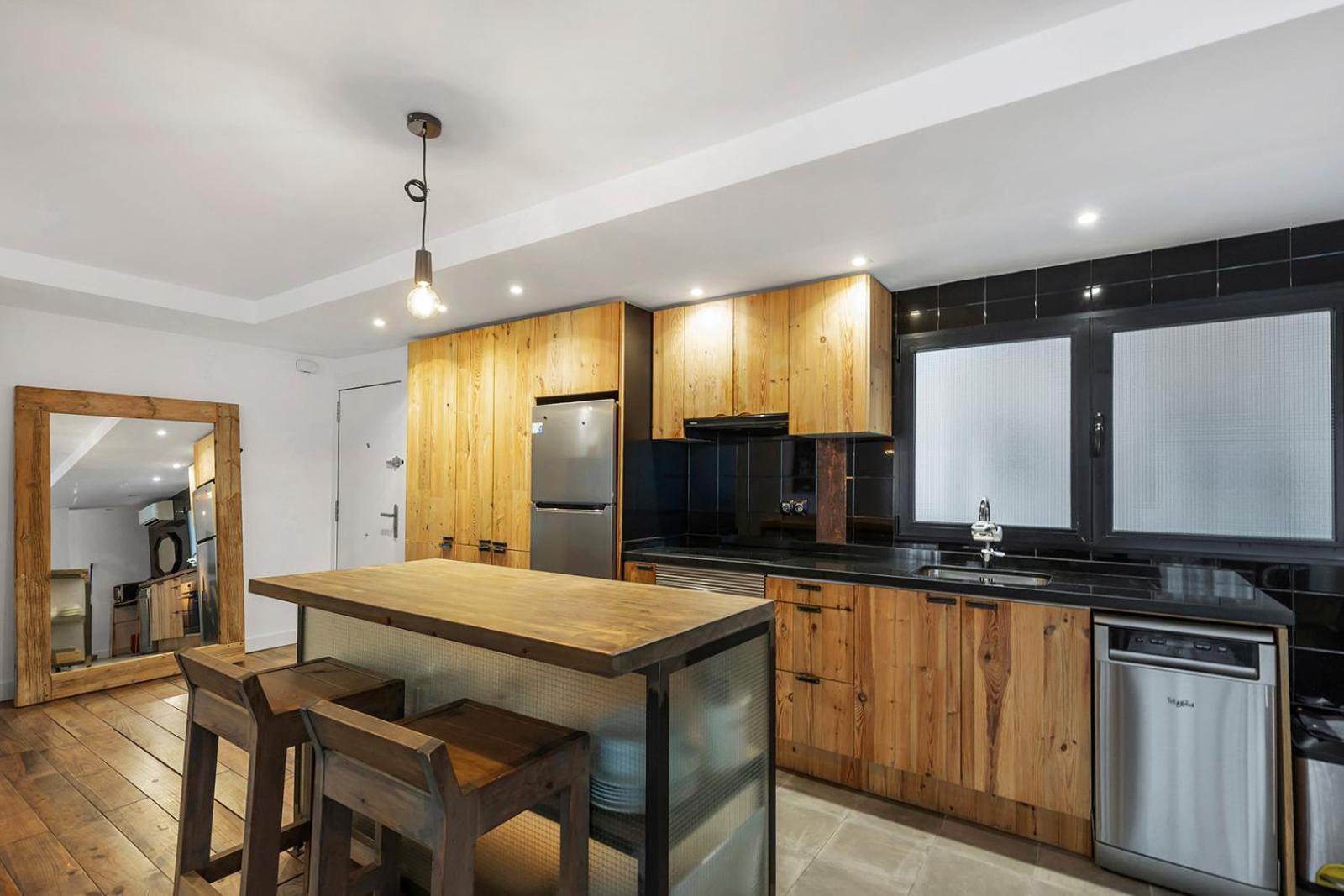 Apartment Design In Center Of With Ac *