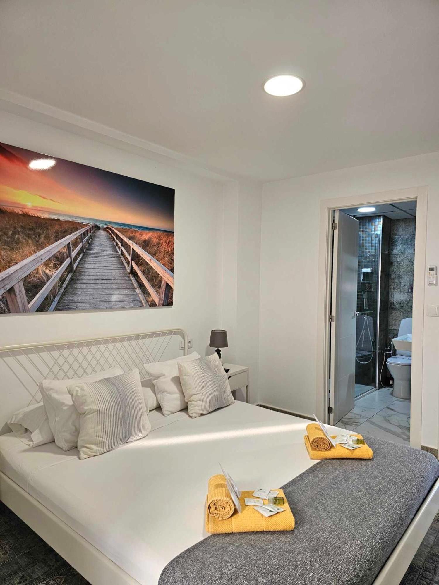 Suncastle -with Sunny Rooftop Terrace And Barbecue * Alicante