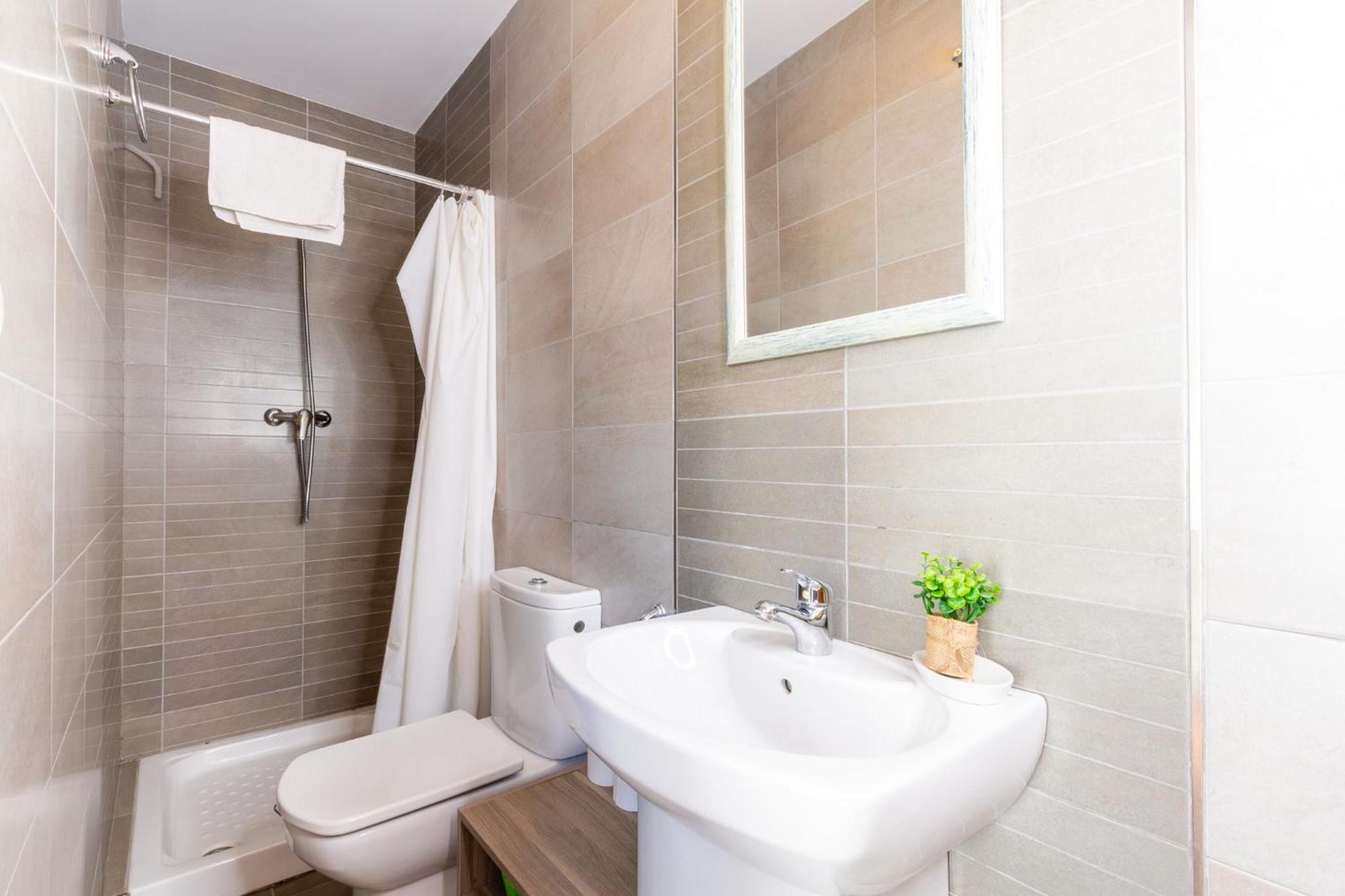 Cerca Del Mar Y Aeropuerto Apartment *