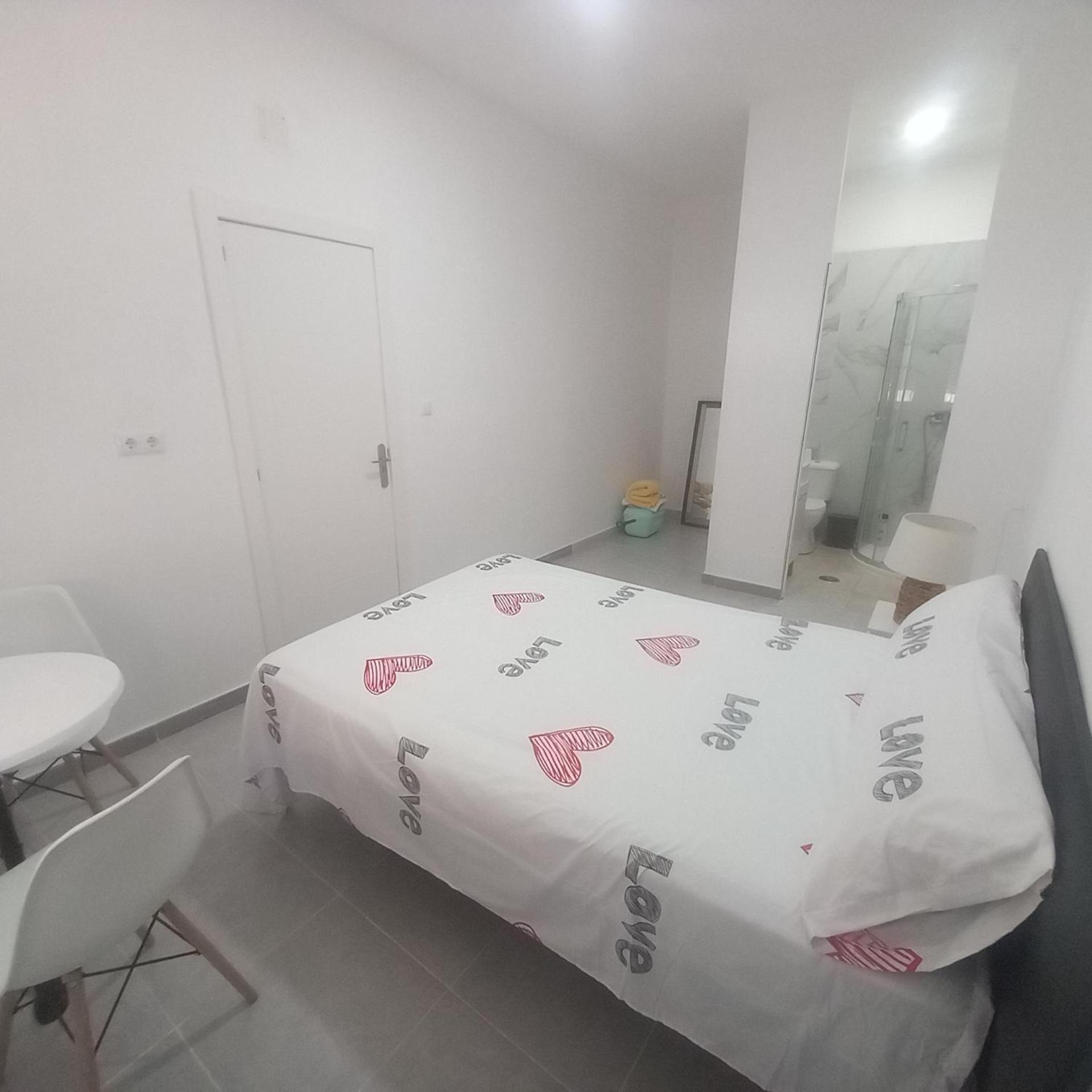 Emma Lovely With Private Bathroom Homestay