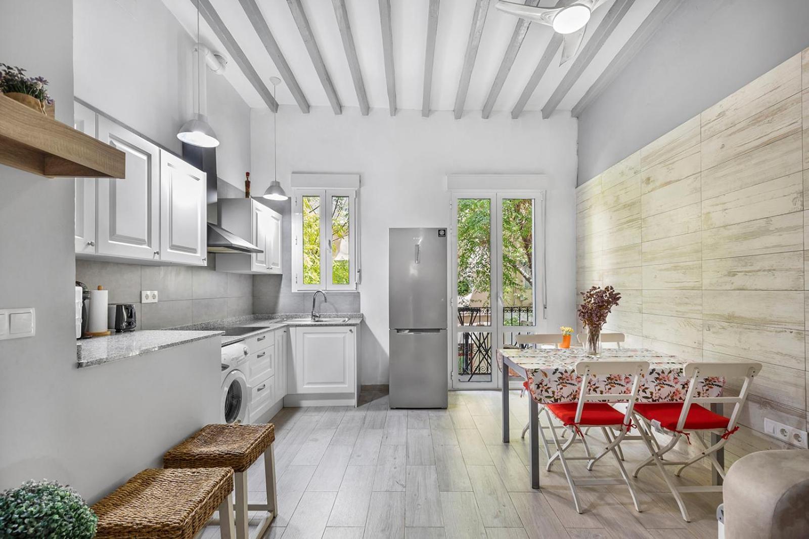 Modern & Bright Loft Near Market Alicante