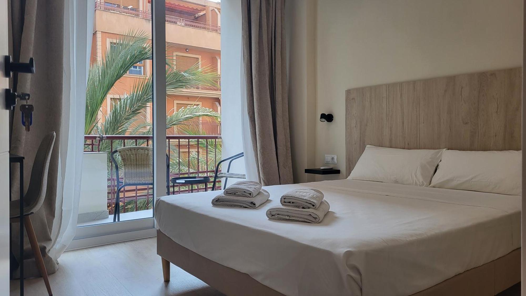 Charming Room With Private Bathroom Homestay Alicante