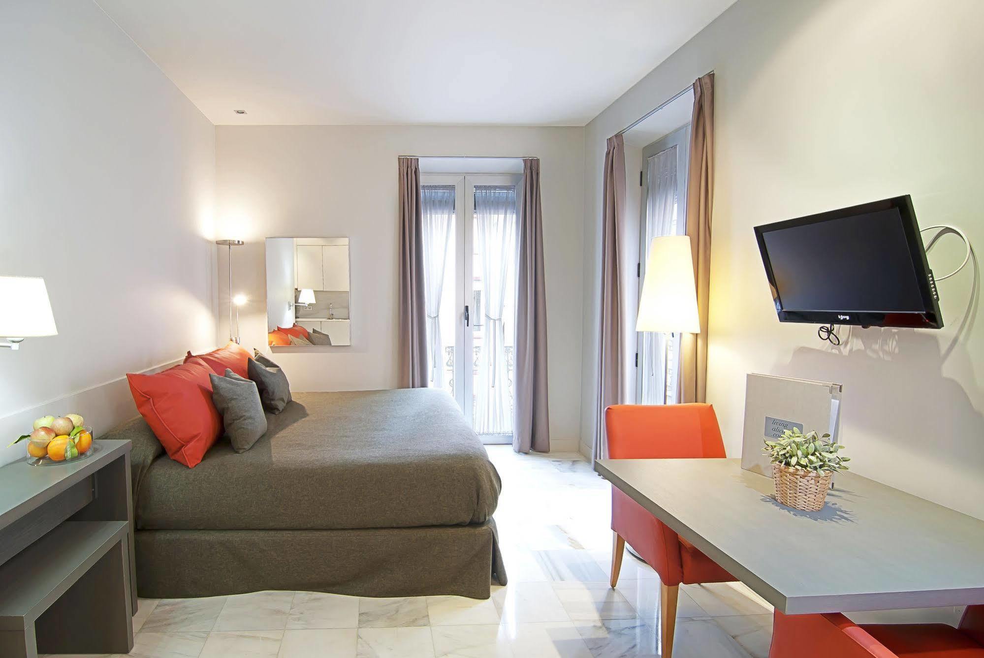 Apartamentos Living Alicante Huoneisto Alicante
