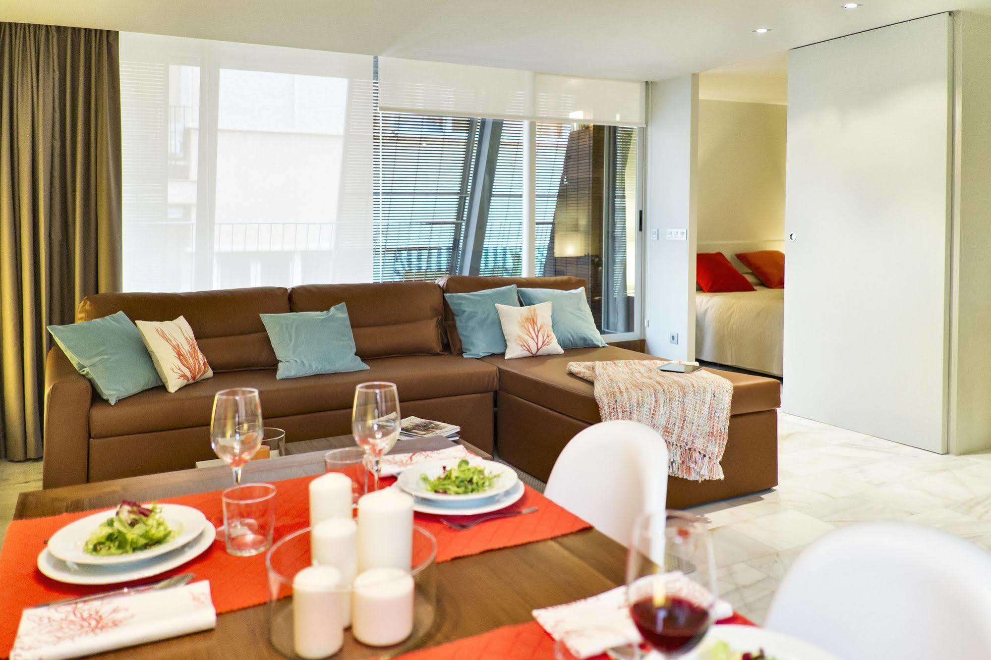 Apartamentos Living Alicante Huoneisto