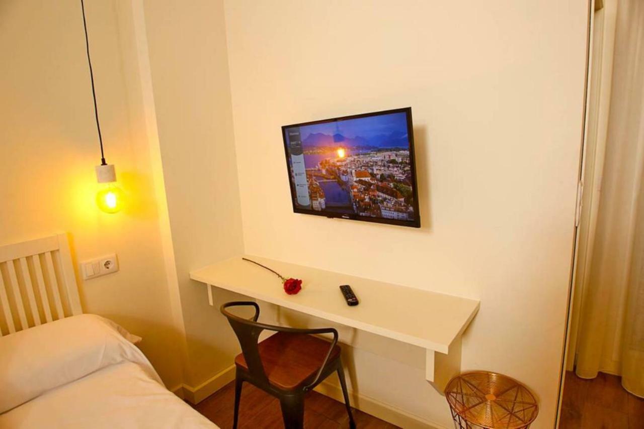 The Wall - New Appartement
