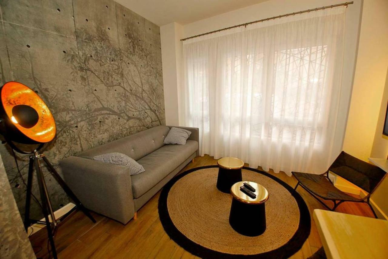 The Wall - New Appartement