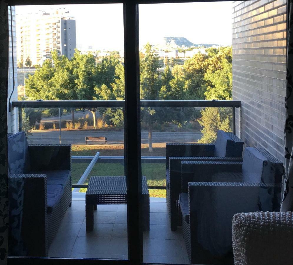 Apartamento Maestro Jose Garberi Huoneisto *