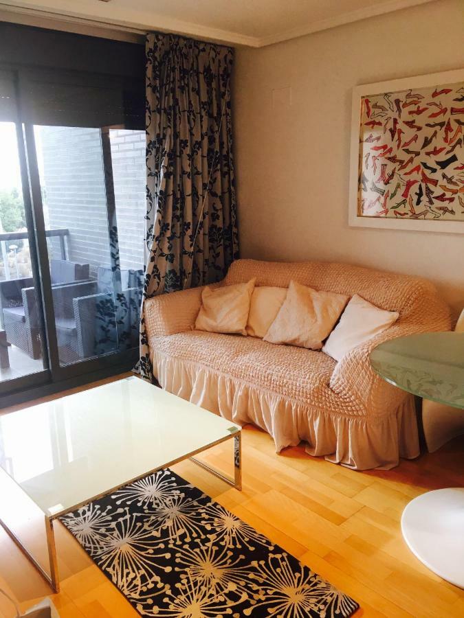 Apartamento Maestro Jose Garberi Huoneisto *