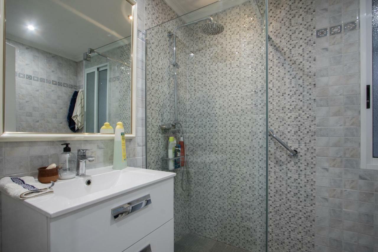Sea View Downtown Comfort Apartment *